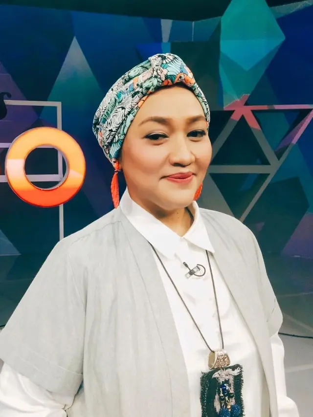 Potret Terbaru Tike Priatnakusumah (sumber: instagram/tikeprie)