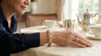 7 Model Gelang Emas Twist Tiga Warna yang Cocok untuk Wanita 50 Tahun ke Atas di 2026