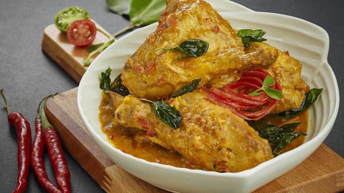 Resep Ayam Bumbu Kuning Berkuah: Hidangan Lezat dan Menggugah Selera