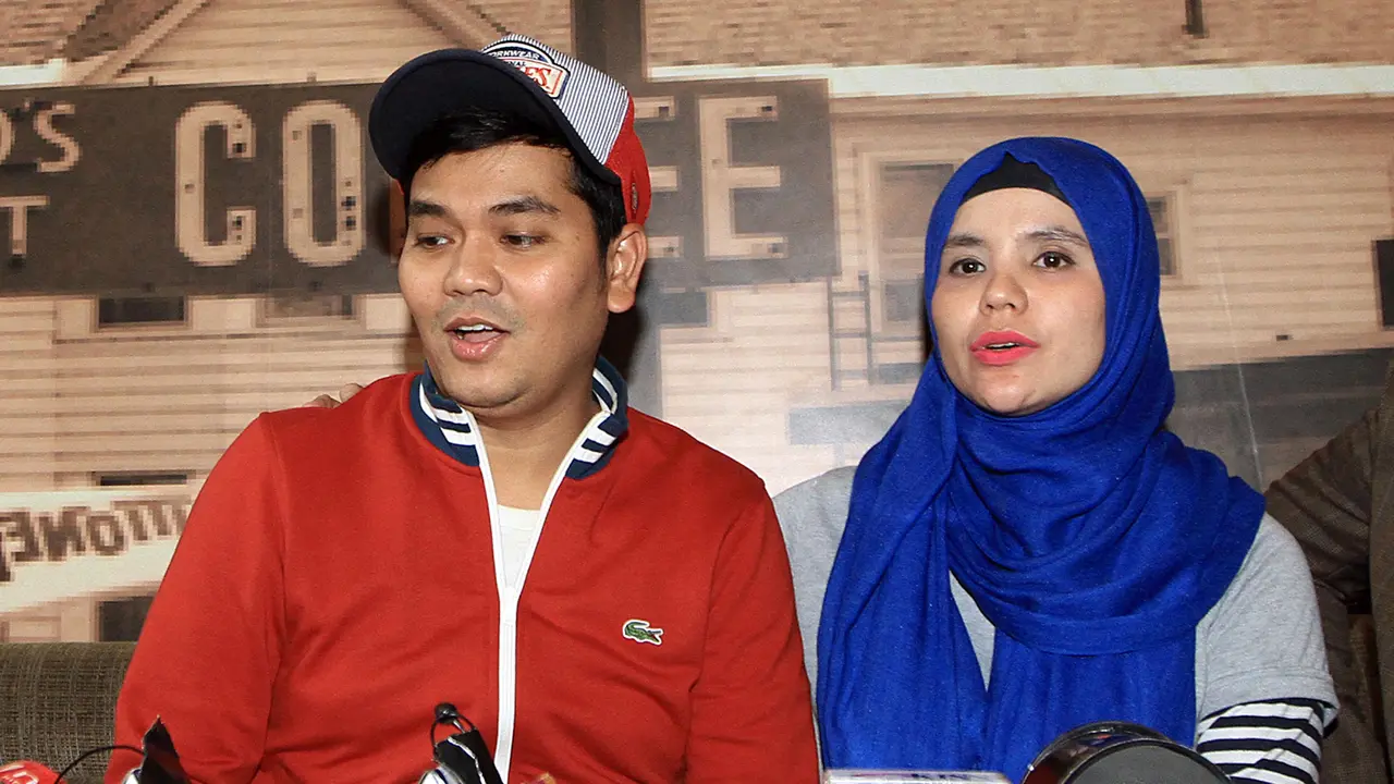 Indra Bekti dan istri