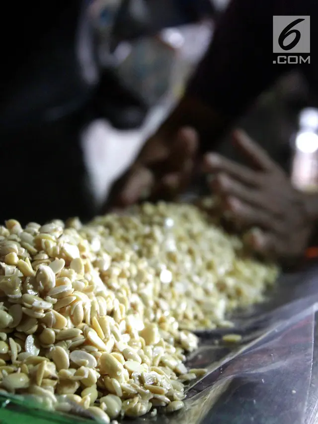 Rupiah Melemah, Harga Kedelai Merangkak Naik