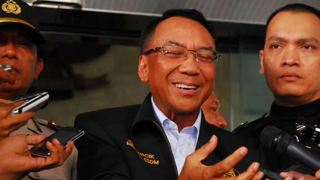 Senyum Jero Wacik Dalam Lingkaran Korupsi Migas