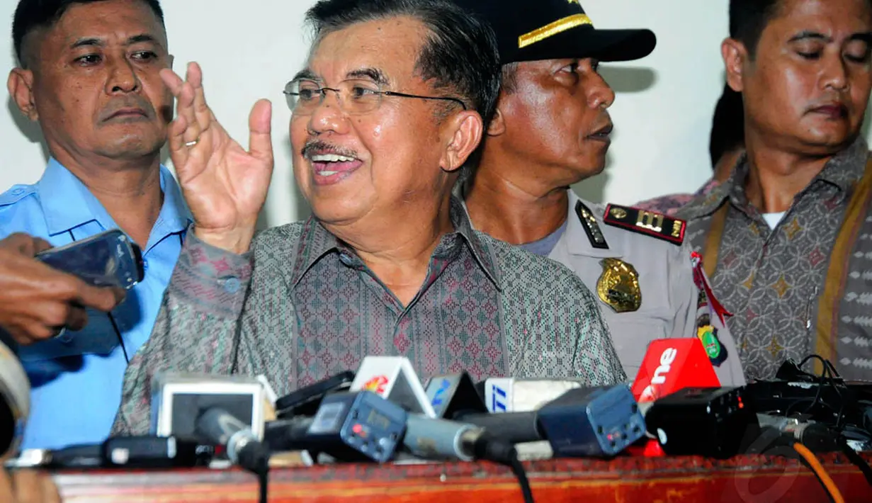 Dalam kesaksiannya, JK mengatakan Menteri Keuangan Sri Mulyani dan Gubernur BI yang ketika itu dijabat Boediono tidak melaporkan mengenai dampak sistemik Bank Century, Kamis (8/5/14). (Liputan6.com/Faisal R Syam)