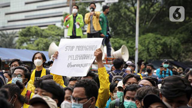 FOTO: Aksi BEM SI Tuntut Pembatalan Pemecatan 57 Pegawai KPK