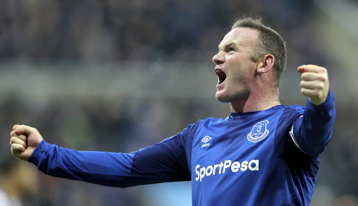 7. Wayne Rooney (Everton) - 9 Gol (2 Penalti). (AP/Owen Humphreys)