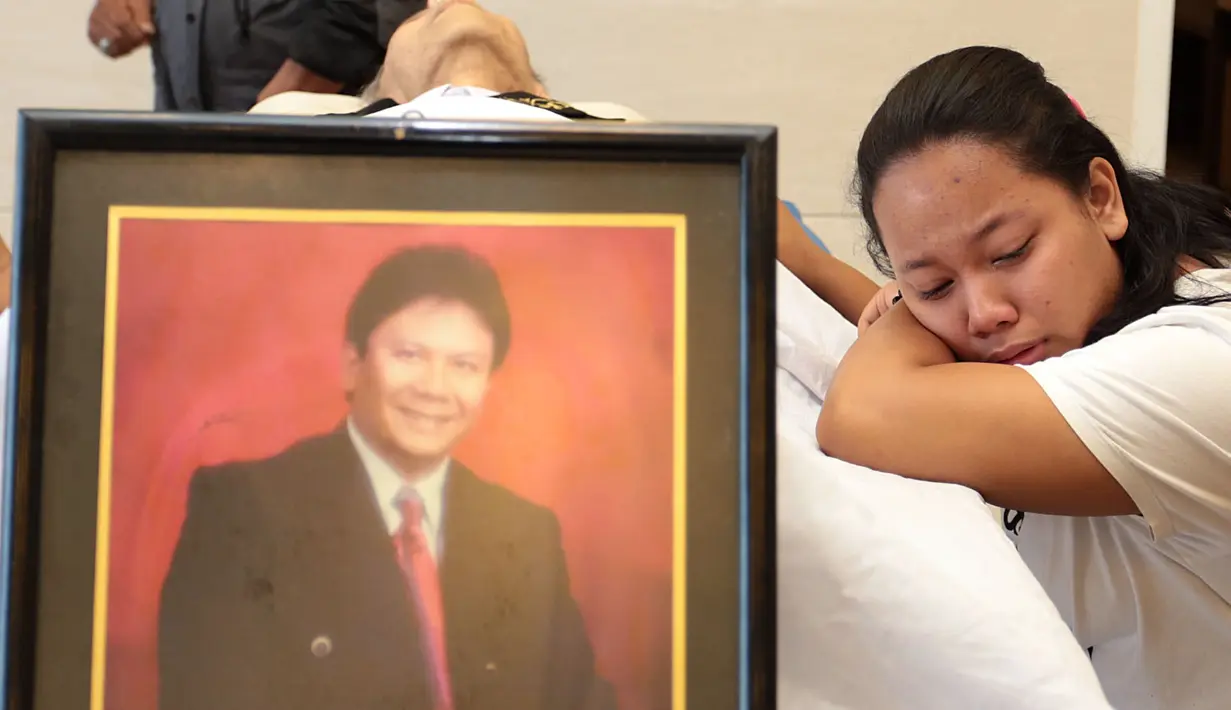 Pentolan grup musik legendaris Benny Panjaitan menghembuskan napas terakhirnya pada Selasa (24/10). Penyanyi senior yang telah menciptakan banyak lagu hits itu meninggal dunia dalam usia 70 tahun. (Deki Prayoga/Bintang.com)