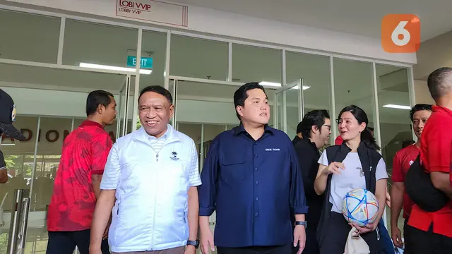 FOTO Erick Thohir Tinjau Stadion Manahan