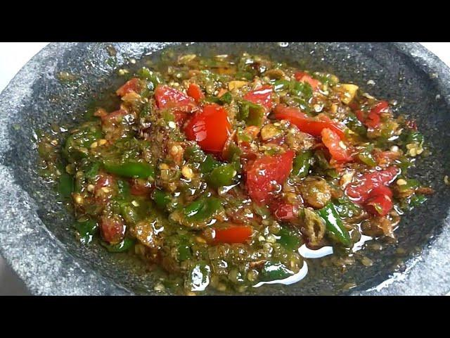 5. Sambal Pecak dengan Bawang Goreng Melimpah (Ekstra Pengawet Alami)