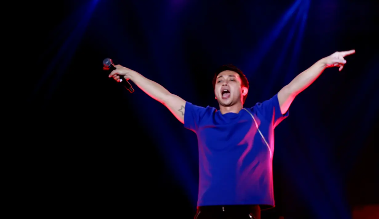 Kahitna saat beraksi dalam in Between Days Fest (Foto: Wimbarsana/Bintang.com)