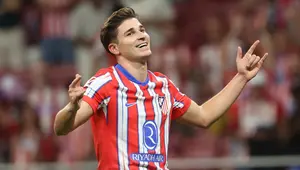 Di menit ke-94, Julian Alvarez menutup pesta gol Atletico Madrid ke gawang Valencia CF. (Pierre-Philippe MARCOU/AFP)