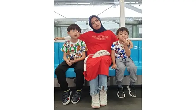 6 Potret Arkana Uno Anak Sulung Tika Eks T2 yang Beranjak Remaja