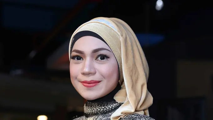 [Bintang] Indah Nevertari