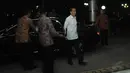 Presiden Jokowi menjenguk BJ Habibie yang dirawat di Rumah Sakit Pusat Angkatan Darat (RSPAD) Gatot Soebroto, Jakarta, (28/10/2014). (Liputan6.com/Herman Zakharia)