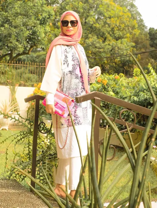 (Instagram/meisya__siregar)