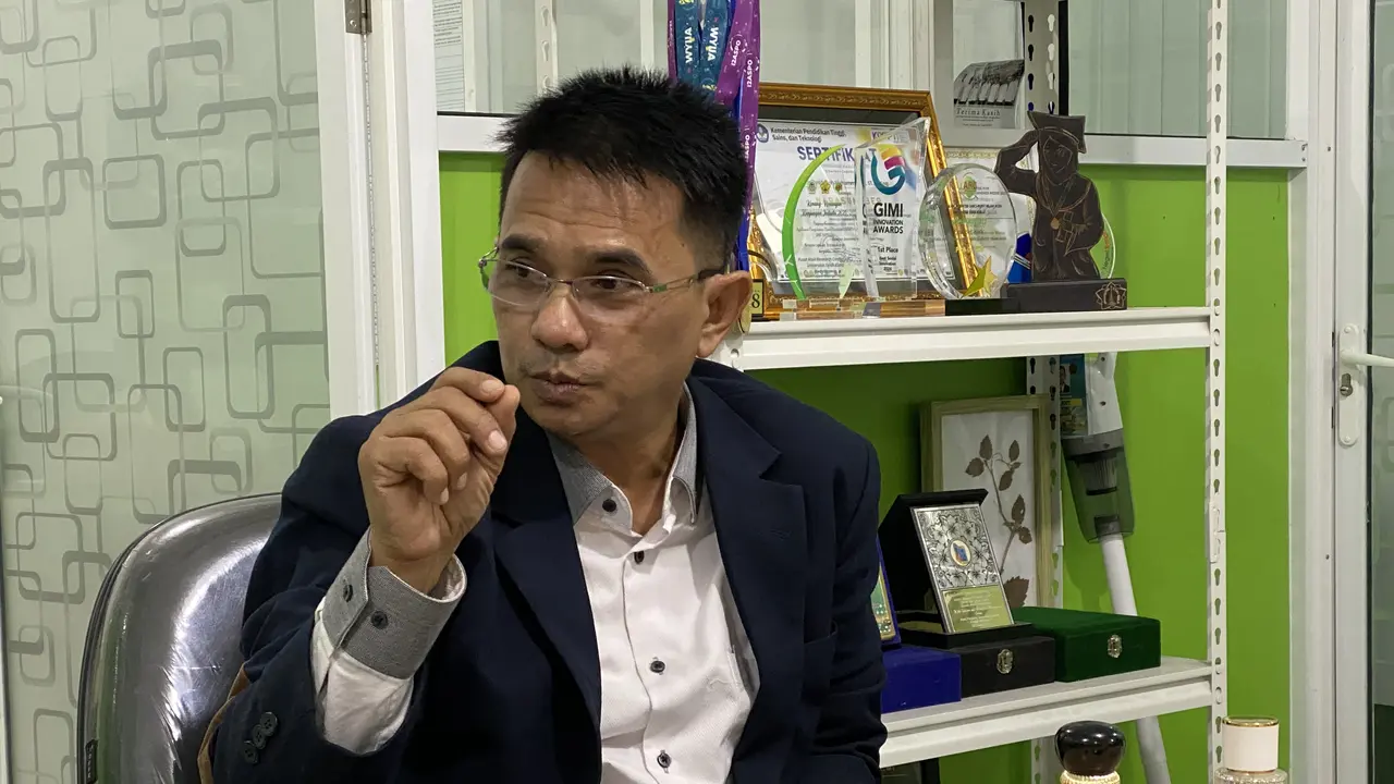 Kepala Atsiri Research Center (ARC) Syaifullah Muhammad