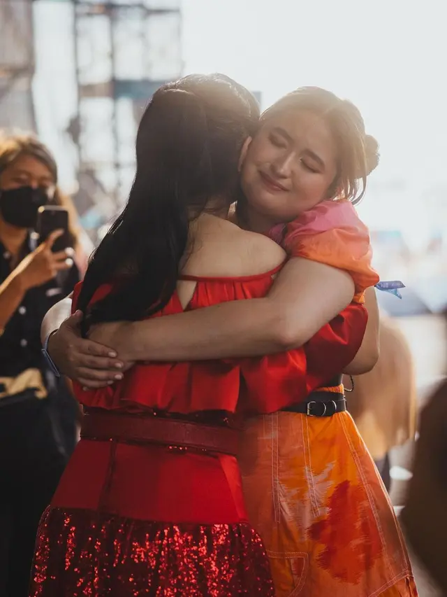 6 Momen Kebersamaan Stephanie Poetri dan Titi DJ, Lepas Rindu dan Manggung Bareng