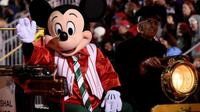Siapa sangka, ternyata Mickey Mouse adalah seorang suami. Intip 4 fakta lainnya yang mungkin belum Anda ketahui.  (Reuters/Phil McCarten)