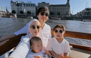 Nikita Willy Tunjukkan Buku Favorit Issa dan Nael, Jadi Rutinitas Sebelum Tidur