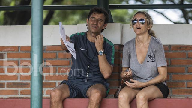 Luis Milla dan istri