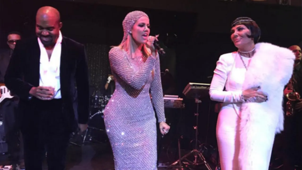 Khloe Kardashian Terinspirasi Gaya Berbusana Rihanna