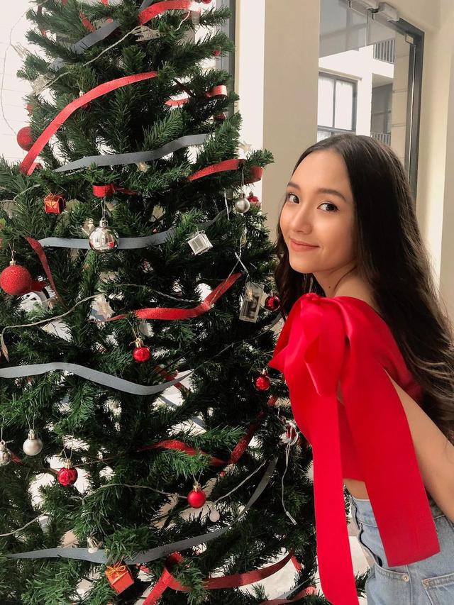 6 Potret Danie Groves, Aktris Thailand yang Viral Karena YouTuber Fiki Naki