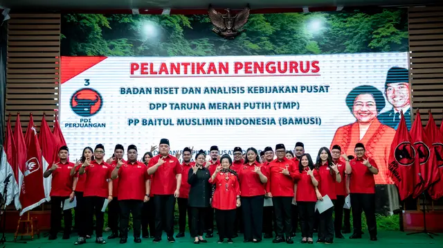 Fokus Rangkul Generasi Muda, PDIP Lantik Taruna Merah Putih