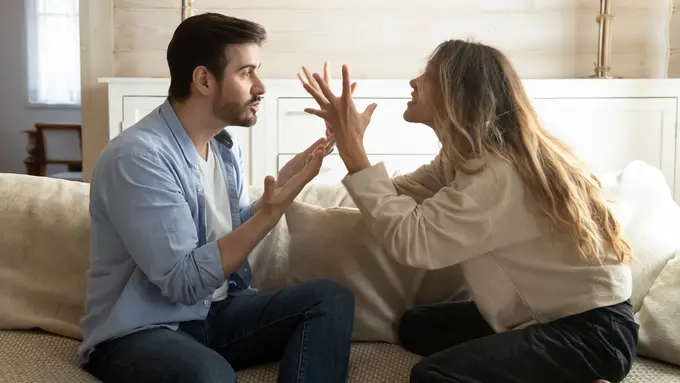 Pasangan Manipulatif? Kenali 4 Tanda Ini Sebelum Hati Terluka!