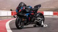 BMW Beri Penyegaran M1000 RR, Siap Tampil WSBK 2025