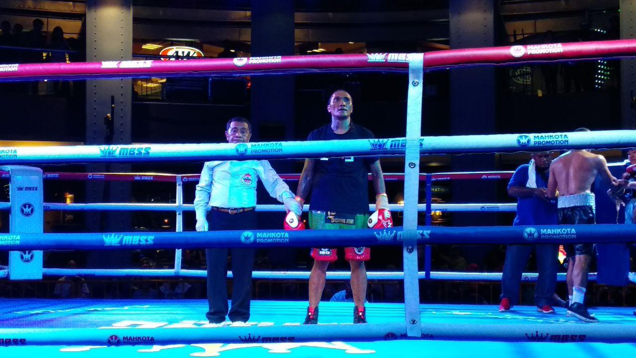 Stevie Ongen Ferdinandus, Mahkota Boxing Super Series