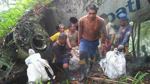 9 Pengakuan Mengerikan Korban Selamat Pesawat Jatuh 27 Tahun