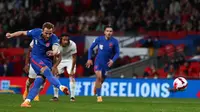 Timnas Inggris meraih kemenangan 2-1 atas Swiss pada laga uji coba di Stadion Wembley, Minggu (27/3/2022) dini hari WIB. (AFP/Adrian Dennis)