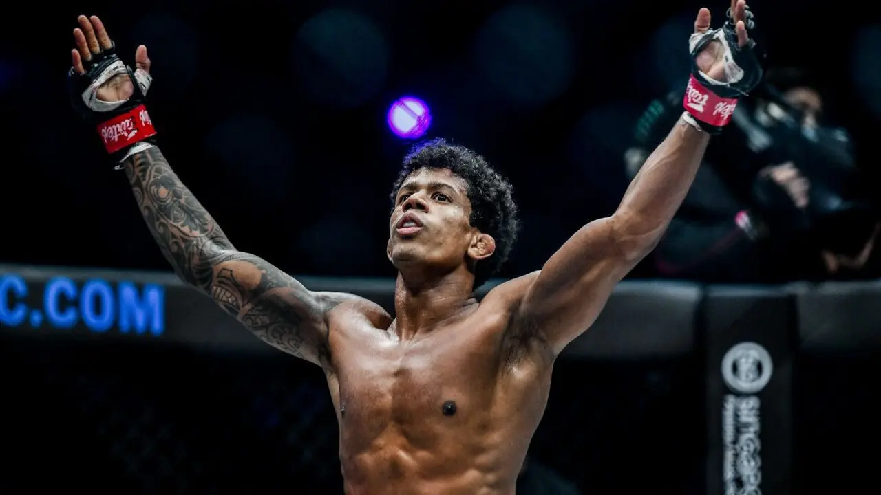 Petarung ONE Championship Adriano Moraes