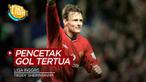Berita video spotlight tentang empat pemain dengan usia tertua yang mampu mencetak gol dalam sepanjang sejarah Liga Inggris, salah satunya Teddy Sheringham.