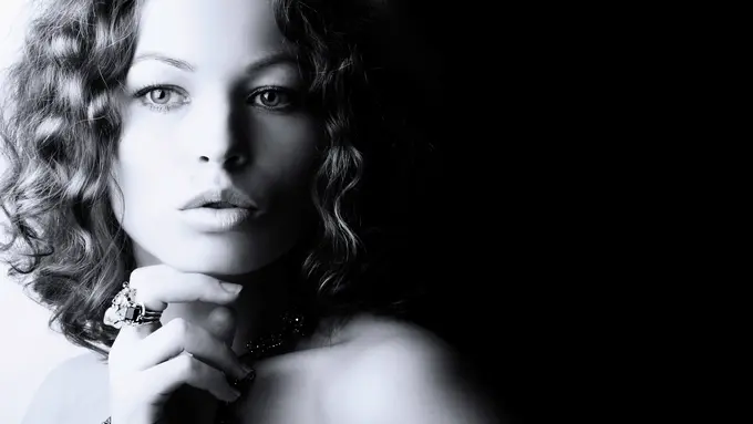 [Bintang] Editor Says: Ketika Cantik Bukan tentang Putihnya Kulit