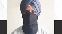 Seorang desainer khusus membuat masker untuk pria berjenggot panjang dan mereka yang memakai turban (Dok.Instagram'@delillahdressingroom/https://www.instagram.com/p/CCMiCb8BU3-/Komarudin)