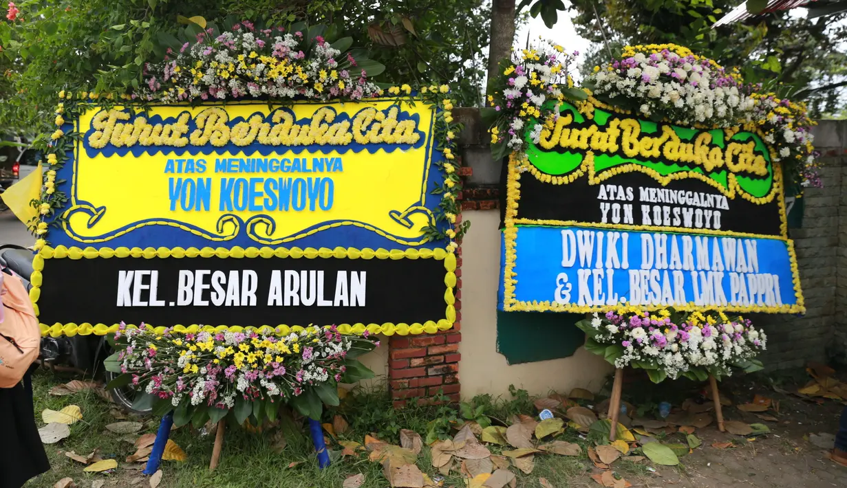 Yon Koeswoyo meninggal dunia akibat penyakit komplikasi yang diderita beberapa tahun belakangan ini. Almarhum meninggal dunia dalam usia 77 tahun. (Adrian Putra/Bintang.com)