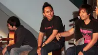 Vokalis Funky Kopral produseri band baru