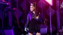 Ariana Grande tidak lepas tangan terhadap para korban ledakan bom di Manchester saat konsernya berlangsung. Berjanji kan kembali ke Manchester beberapa waktu lalu, Ariana pun menepatinya. (AFP/Bintang.com)