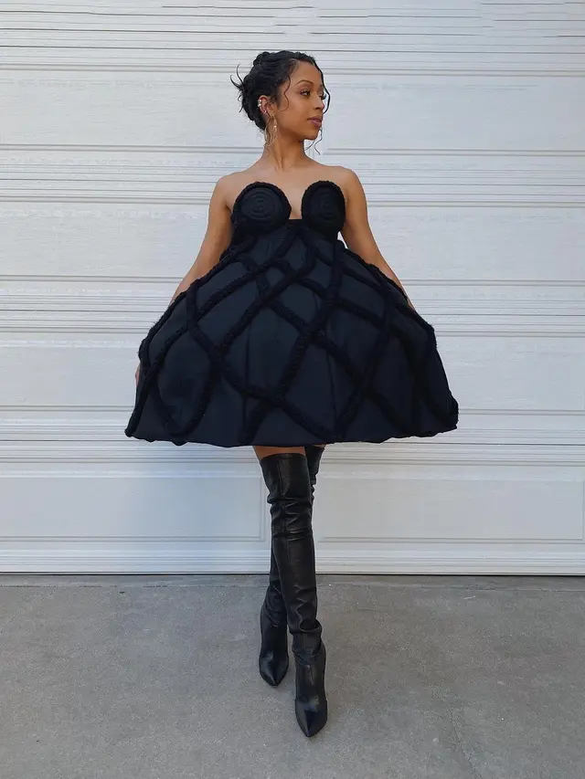 7 Gaun Terbaik dari Perempuan Hebat di American Music Awards 2021