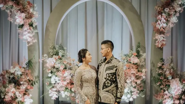 6 Momen Nikita Willy Dampingi Adik saat Lamaran, Penuh Haru Bahagia