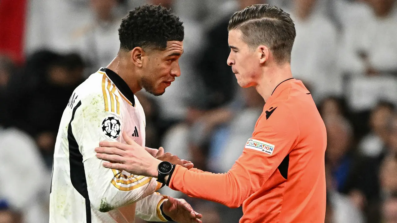 Wasit asal Prancis, Francois Letexier.