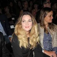 Pernikahan yang telah dibina selama 3 tahun pun tak bisa dipungkiri. Mereka kerap bertengkar hebat karena mengalami banyak masalah dalam pernikahannya. Olive dan Frankie adalah kedua putri mereka. (AFP/Bintang.com)