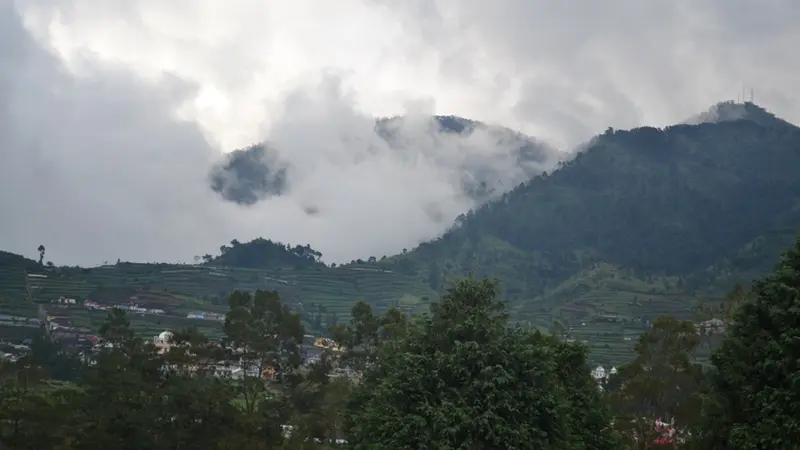 Kaldera raksasa gunung api purba, Dataran tinggi Dieng, Banjarnegara, Jawa Tengah. (Foto: Liputan6.com/Muhamad Ridlo)