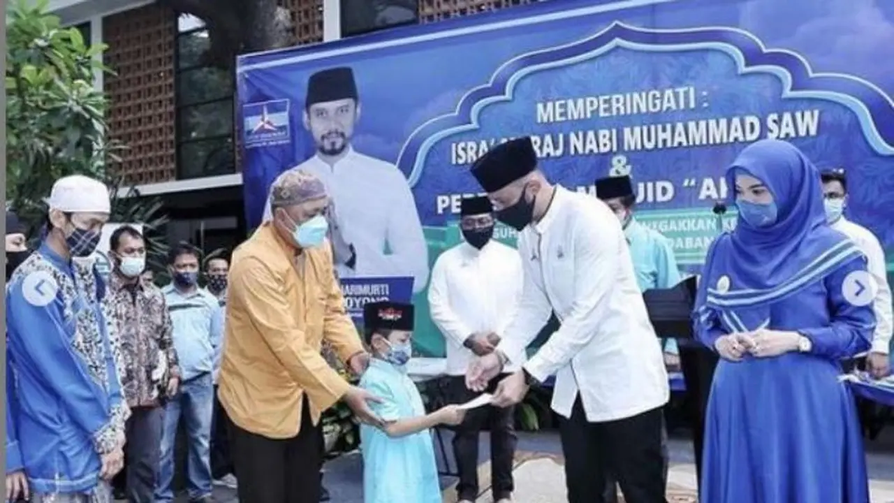 Dampingi AHY Saat Isra Miraj, Penanpilan Beda Annisa Pohan Bikin Salah Fokus