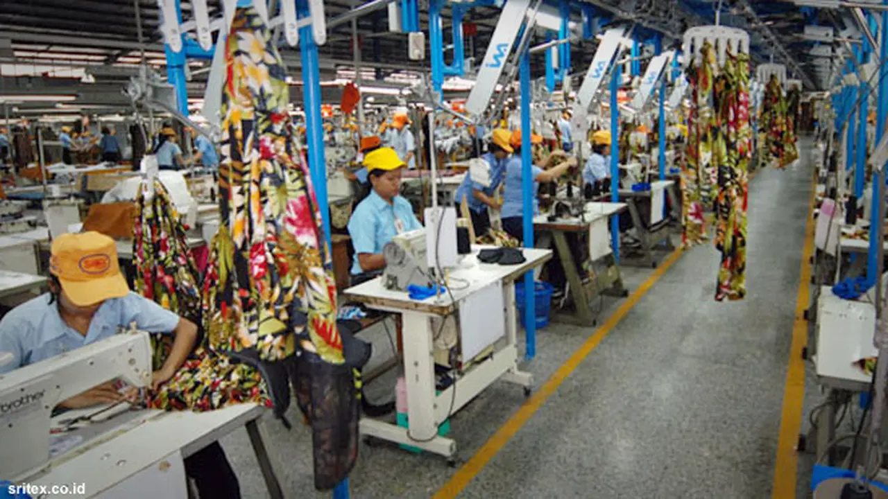 produksi-sritex130520b.jpg