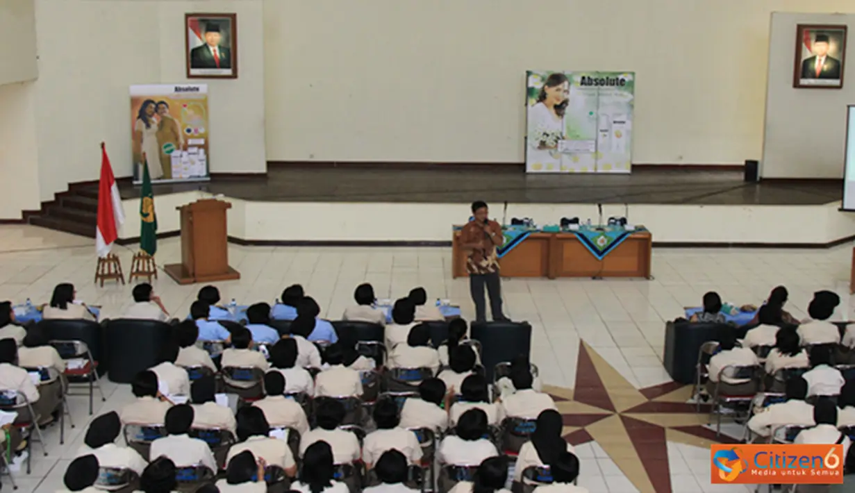 Citizen6, Jakarta: Dengan mengusung tema “Pentingnya Menjaga Kesehatan Reproduksi Kewanitaan” Seminar tersebut diikuti oleh 300 personel wanita meliputi  wanita TNI  dan PNS. (Pengirim: Badarudin Bakri).