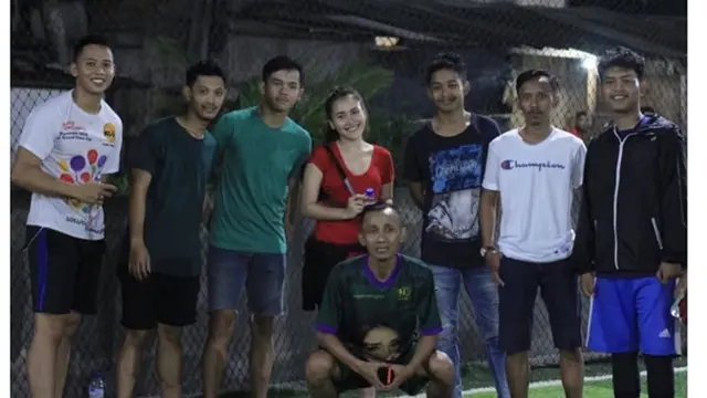 6 Potret Kebersamaan Ayu Ting Ting Bareng Tetangga, Kompak dan Seru