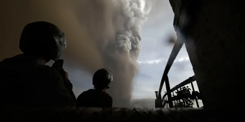 Gunung Api Taal di Filipina Erupsi, Lontarkan Abu hingga 15 Km