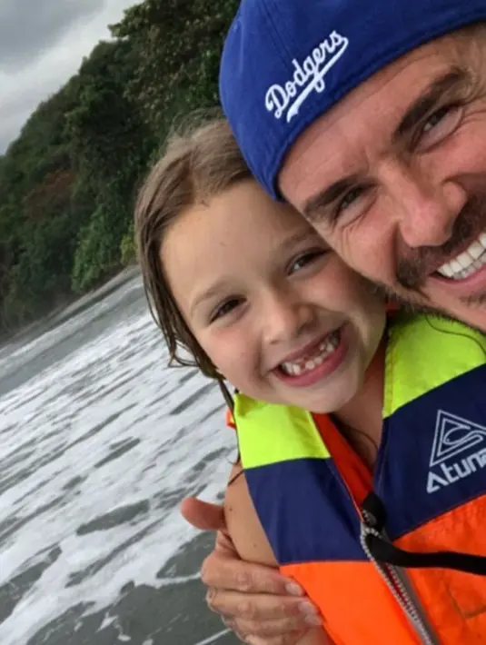 Harper pun terlihat sangat bahagia dan menikmati waktu berliburnya. (instagram/davidbeckham)