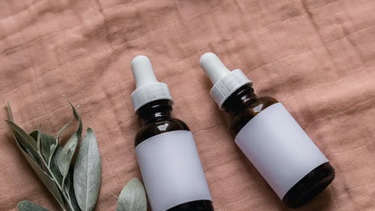 6 Fungsi Serum untuk Wajah, Kenali Macam-Macam dan Cara Menggunakannya